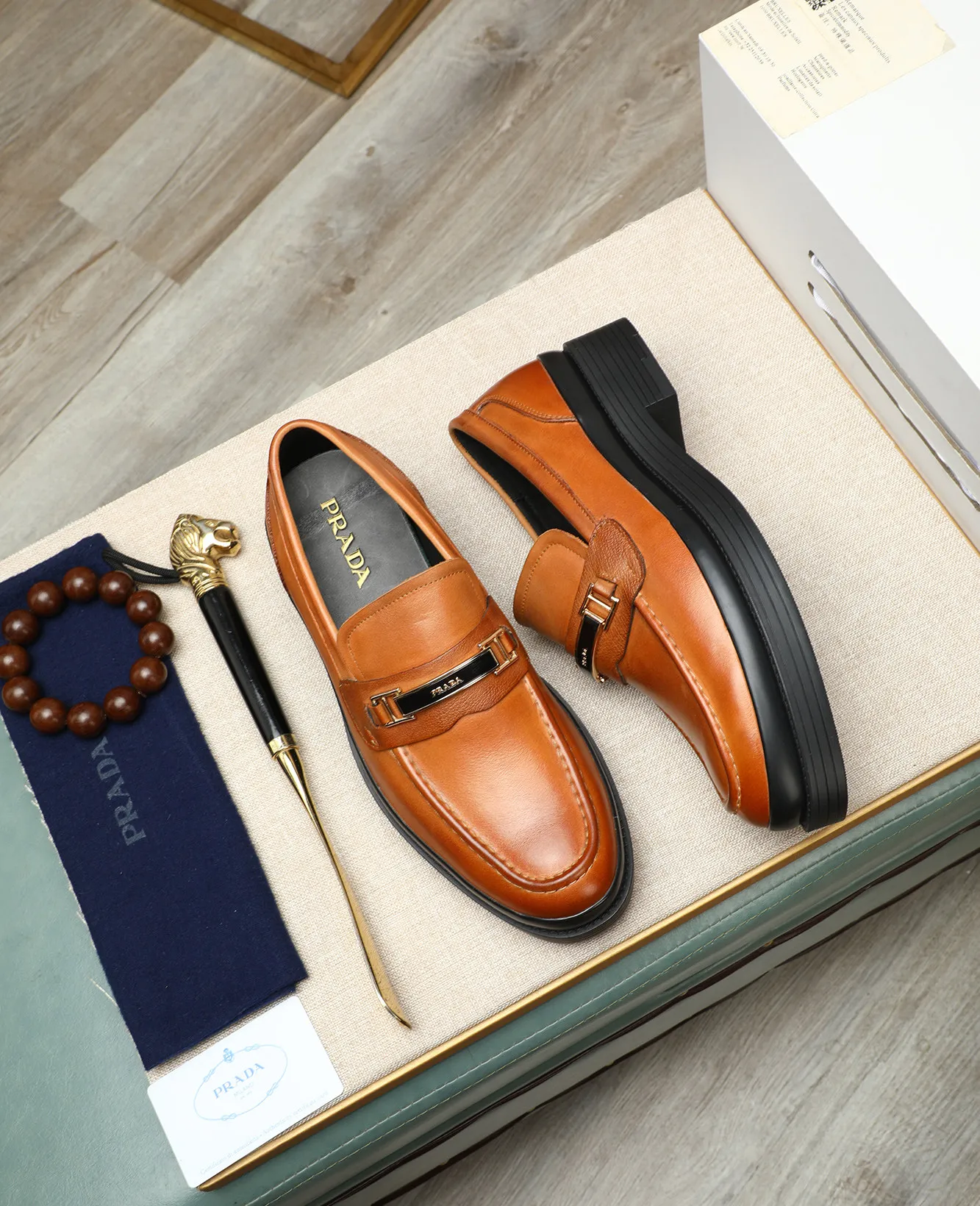 Men's men's shoes 💰540 (water-dyed cow leather) 📛📛PRADA high-end counter's latest formal business leather shoes 👔original and highest quality! Imported from Italy 🇮🇹 first-layer calfskin fabric ➕ cowhide lining Original outsole Formal size: 38➖44 (45 customized)